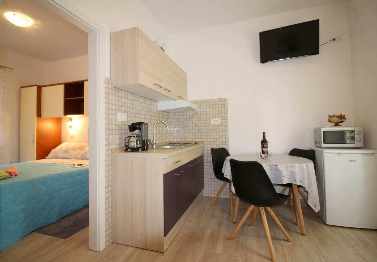 Apartment Noemi In City Center Porec Ngoại thất bức ảnh