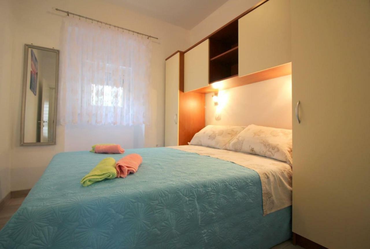 Apartment Noemi In City Center Porec Ngoại thất bức ảnh