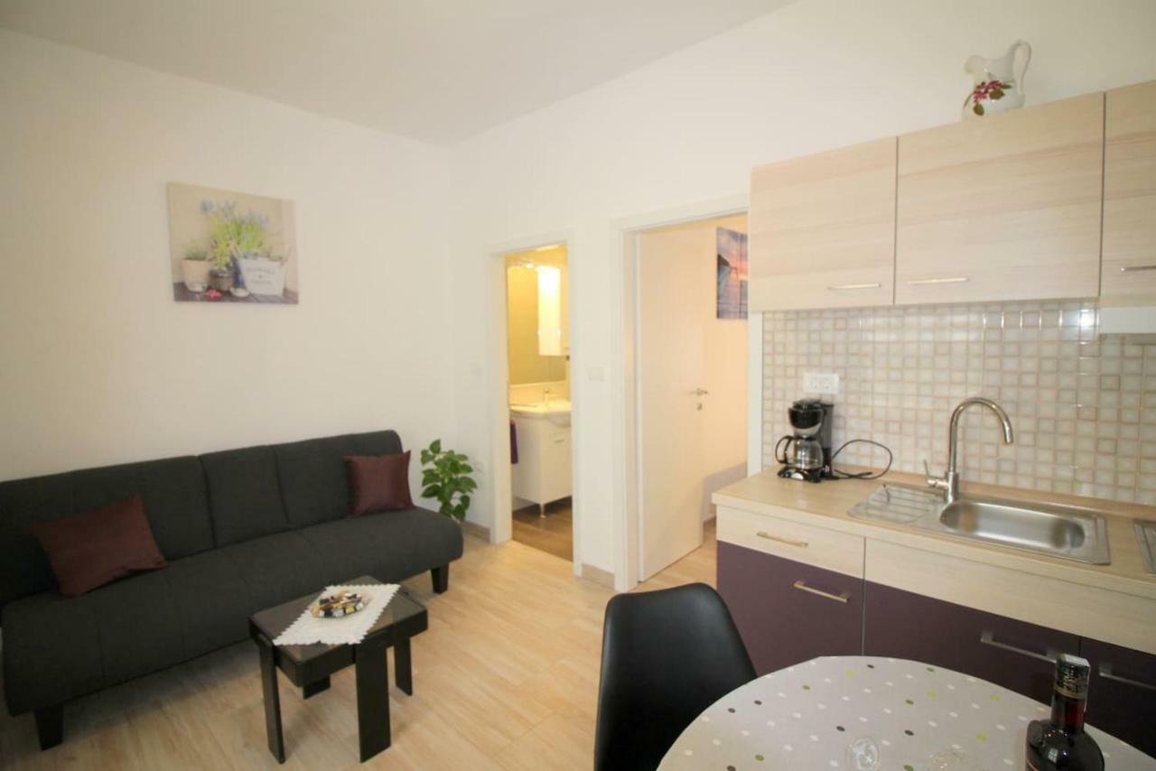 Apartment Noemi In City Center Porec Ngoại thất bức ảnh